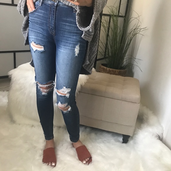 Destructed High Rise Skinny - Picture 2 of 10